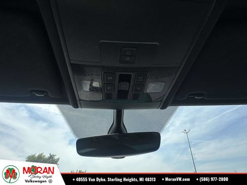 Certified 2023 Volkswagen Atlas Cross Sport SE w/ Panoramic Sunroof Package AWD/4WD image 31