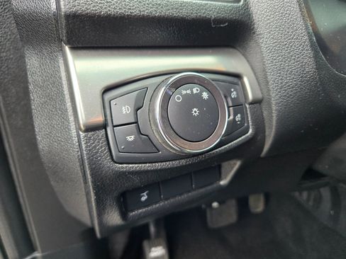 Used 2019 Ford Explorer XLT w/ Equipment Group 202A image 38