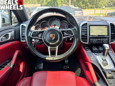 Used 2016 Porsche Cayenne S w/ Premium Plus Package AWD/4WD image 13