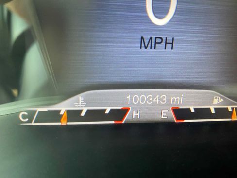 Used 2015 Jeep Cherokee Limited AWD/4WD image 8