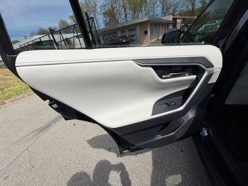 Used 2019 Toyota RAV4 Limited AWD/4WD image 20
