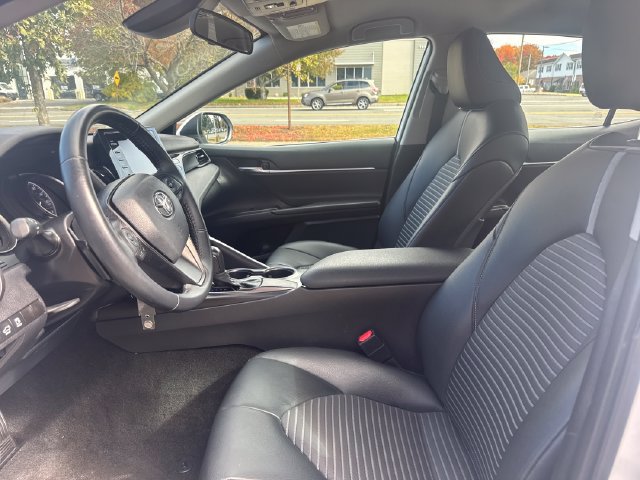 Used 2021 Toyota Camry SE FWD image 14