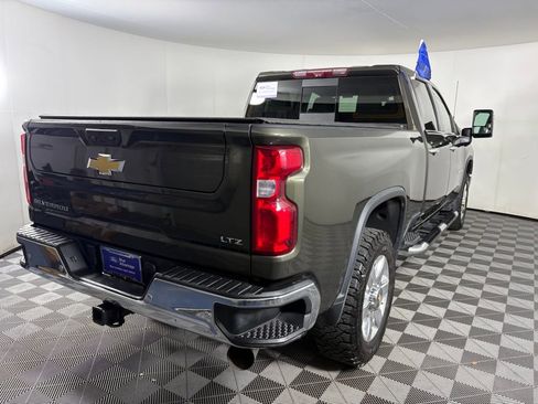 Used 2022 Chevrolet Silverado 2500 LTZ w/ LTZ Premium Package image 7