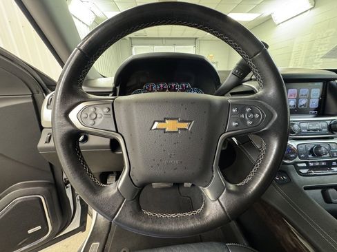 Used 2020 Chevrolet Suburban LT image 34