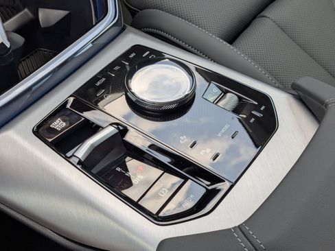 New 2025 BMW X3 xDrive30i w/ Premium Package image 25