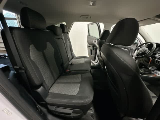 Used 2022 Kia Sorento LX FWD image 22