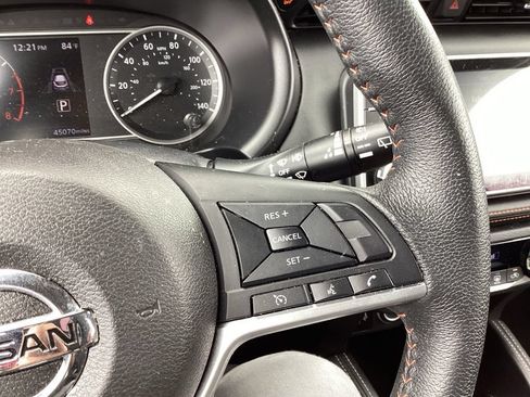 Used 2020 Nissan Kicks SR FWD image 7