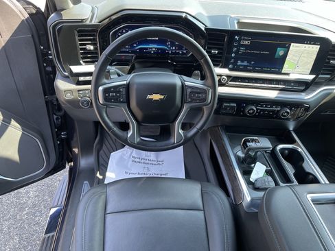 Used 2022 Chevrolet Silverado 1500 LTZ AWD/4WD image 10