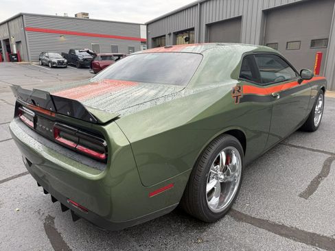 Used 2021 Dodge Challenger R/T RWD image 4