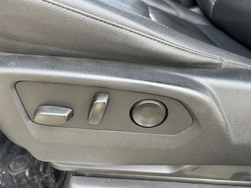 Used 2022 Chevrolet Silverado 1500 LTZ w/ Z71 Off-Road Package image 53