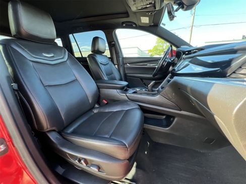 Used 2022 Cadillac XT6 Sport w/ Technology Package image 22