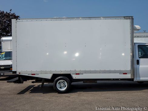 Used 2024 Chevrolet Express 3500 w/ Power Convenience Package RWD image 7