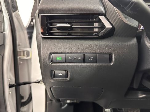 Used 2023 Nissan Sentra SV w/ All-Weather Package image 32