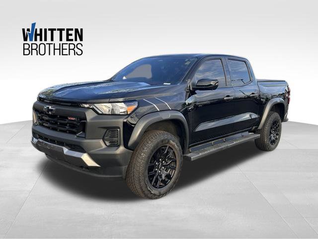 Used 2024 Chevrolet Colorado Trail Boss w/ Technology Package AWD/4WD image 1