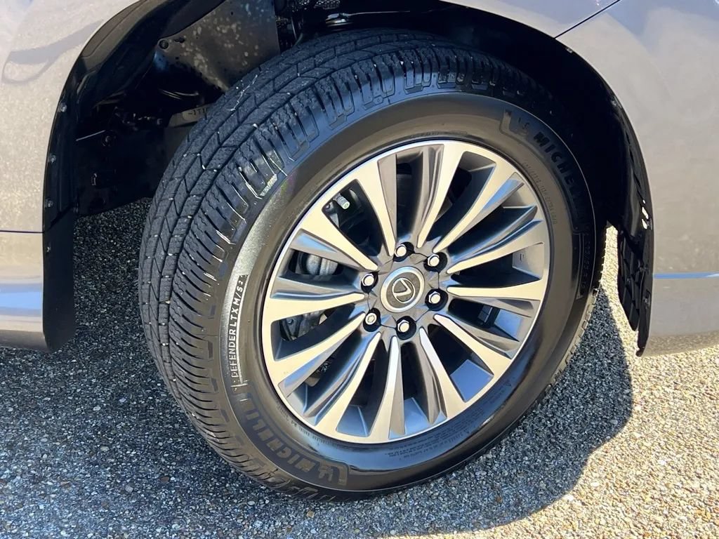 Used 2023 Lexus GX 460 Luxury w/ Accessory Package AWD/4WD image 41