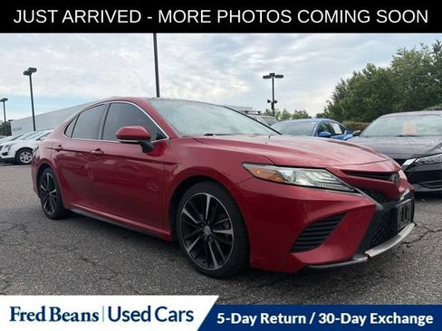 Used 2019 Toyota Camry XSE FWD image 1