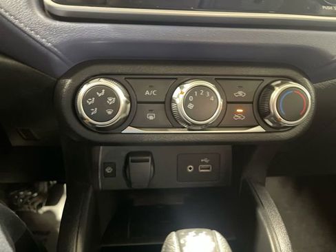 Used 2024 Nissan Versa SV FWD image 18