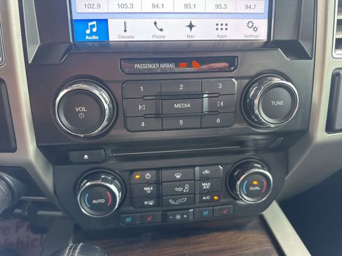 Used 2016 Ford F150 Lariat w/ Equipment Group 501A Mid AWD/4WD image 30