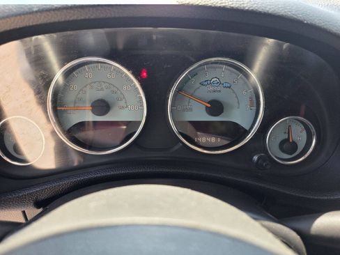 Used 2012 Jeep Wrangler Sahara AWD/4WD image 22