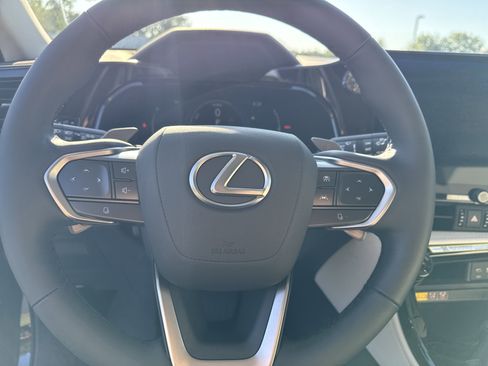 Used 2025 Lexus NX 300h AWD w/ Luxury Package image 17