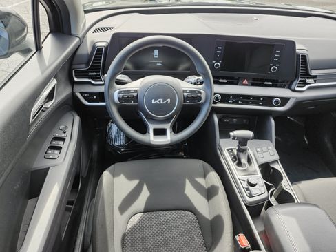 Used 2024 Kia Sportage LX AWD/4WD image 24