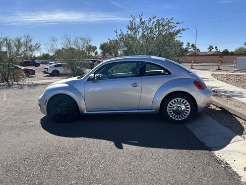 Used 2014 Volkswagen Beetle 1.8T image 6