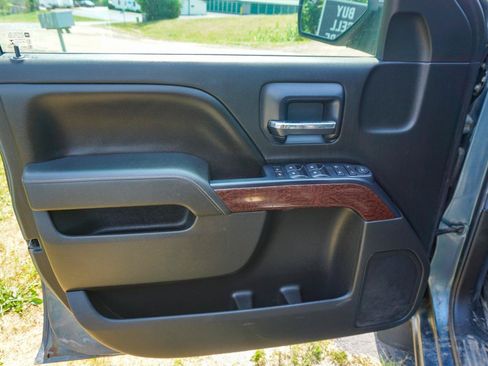 Used 2014 GMC Sierra 1500 SLE w/ SLE Value Package AWD/4WD image 21