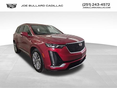 Certified 2025 Cadillac XT6 Premium Luxury image 1