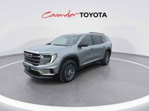 Used 2025 GMC Acadia Elevation image 4