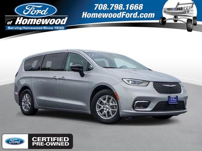 Used 2024 Chrysler Pacifica Touring-L