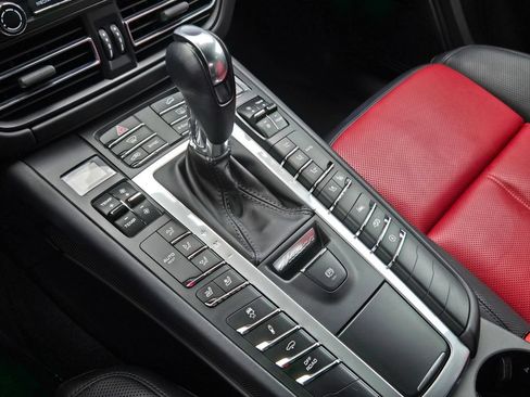 Used 2020 Porsche Macan GTS AWD/4WD image 27