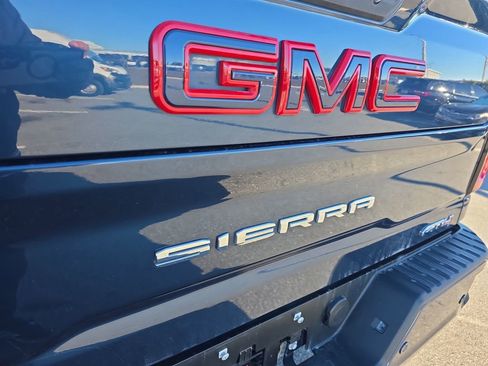 Used 2020 GMC Sierra 2500 AT4 w/ AT4 Premium Package image 7