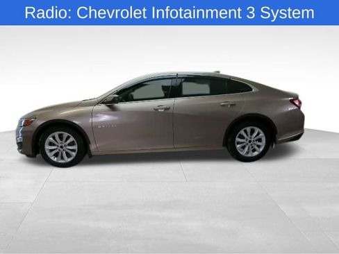 Used 2022 Chevrolet Malibu LT image 3