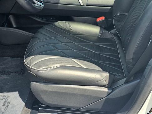 Certified 2022 Mercedes-Benz EQS 580 4MATIC Sedan image 18