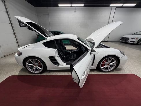 Used 2019 Porsche 718 Cayman S RWD image 47