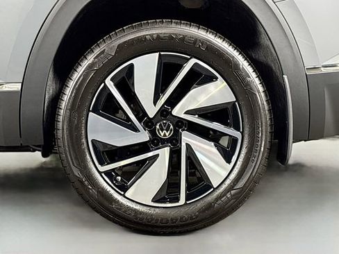 New 2026 Volkswagen Atlas SEL image 33