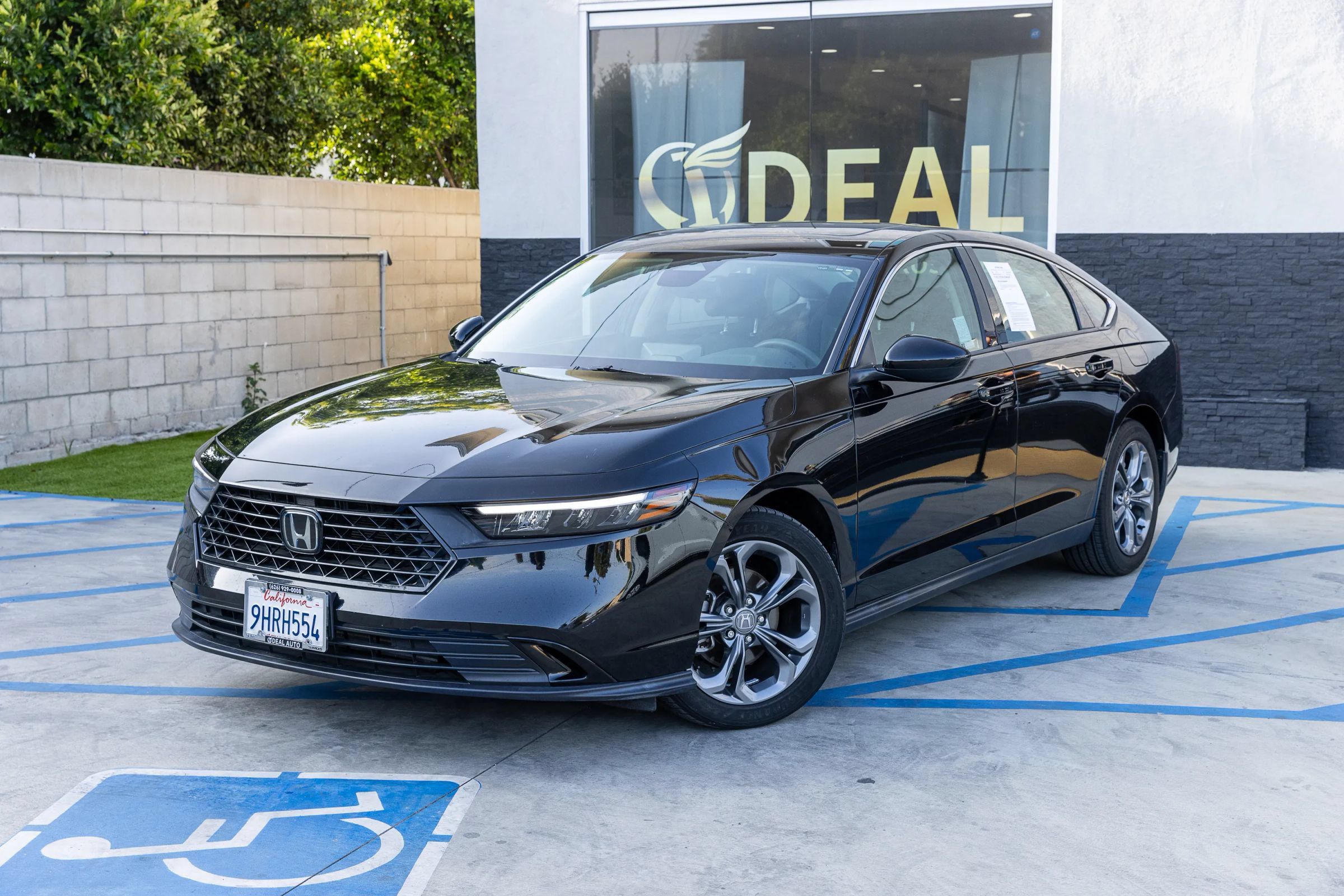 Used 2023 Honda Accord EX image 6