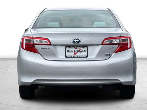 Used 2014 Toyota Camry LE FWD image 5