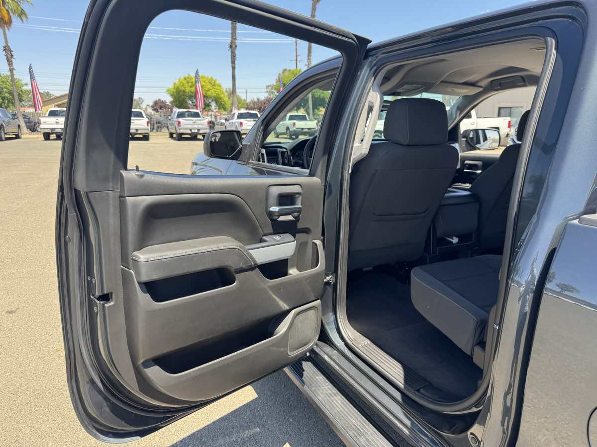 Used 2018 Chevrolet Silverado 1500 LT w/ All Star Edition AWD/4WD image 21