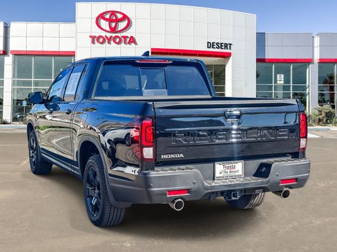 Used 2025 Honda Ridgeline Black Edition image 5