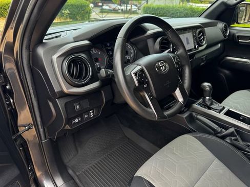 Used 2022 Toyota Tacoma 4x4 Double Cab image 23
