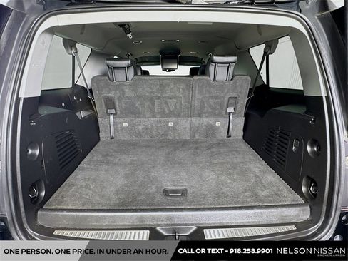 Used 2018 Chevrolet Suburban LT image 27