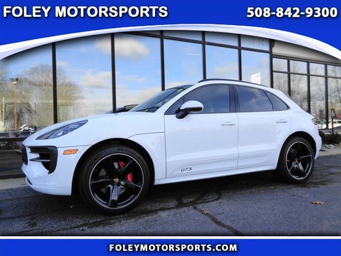 Used 2021 Porsche Macan GTS image 1
