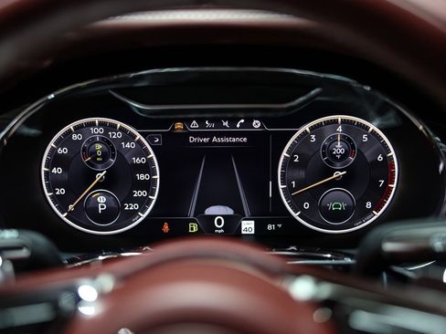 Used 2020 Bentley Flying Spur W12 image 45