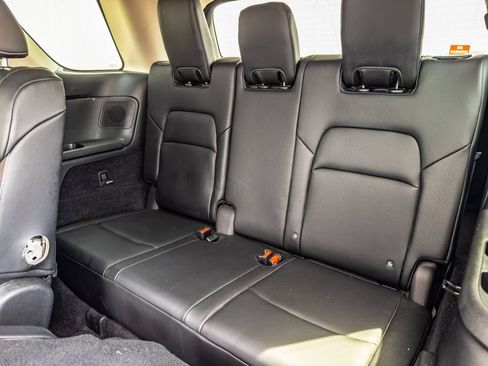 Used 2022 Nissan Pathfinder SL w/ SL Premium Package image 10