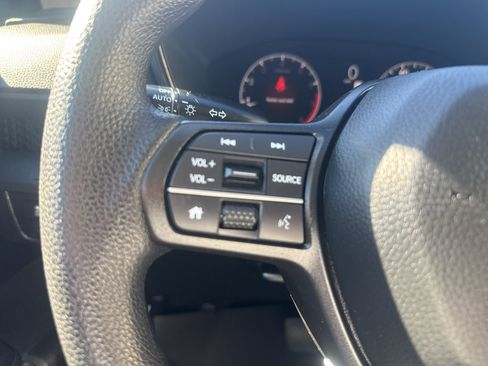 Used 2025 Honda CR-V LX image 11