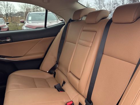 Used 2014 Lexus IS 250 image 32