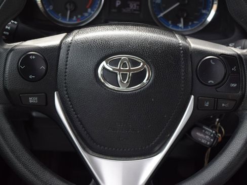 Used 2019 Toyota Corolla LE FWD image 17