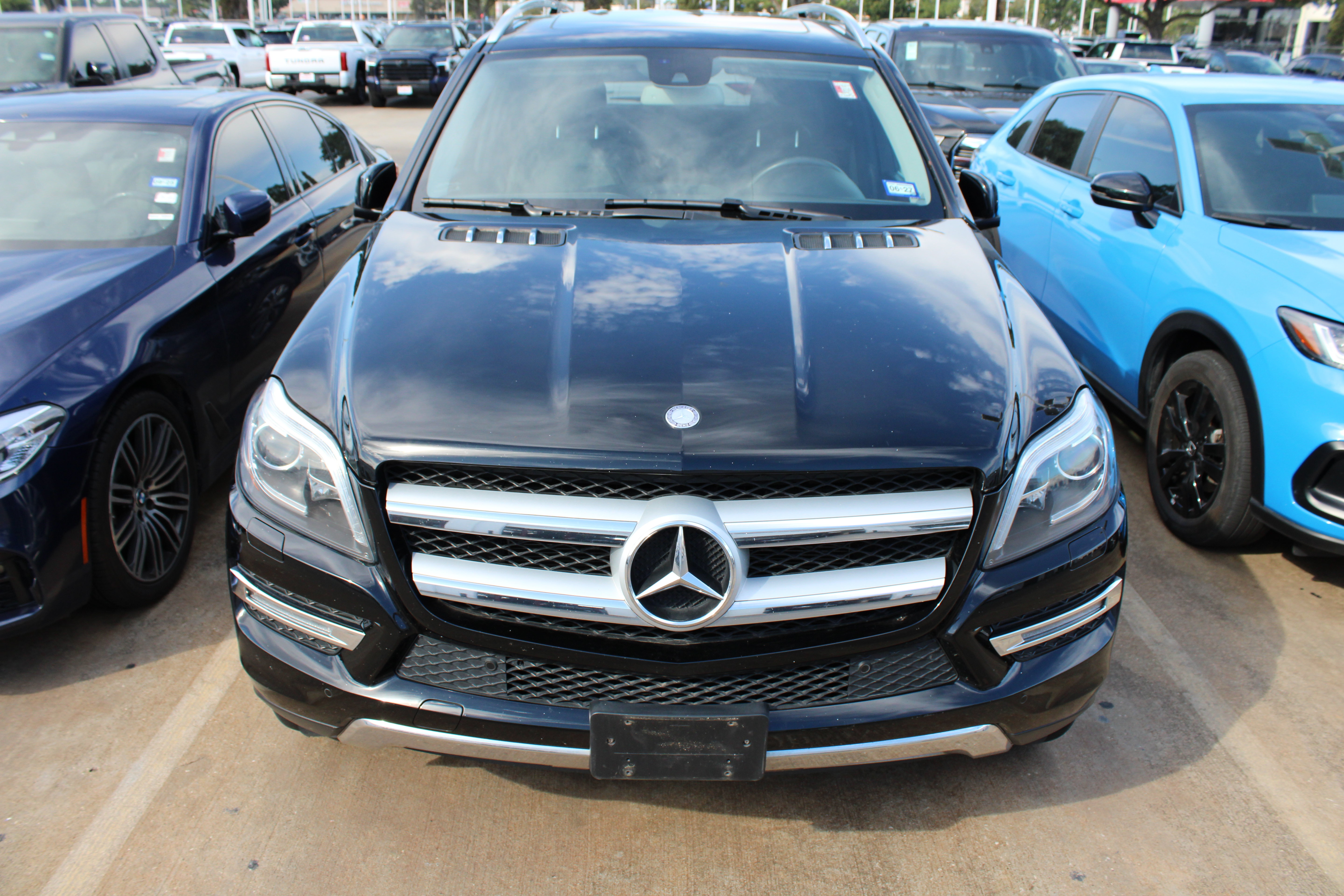 Used 2014 Mercedes-Benz GL 450 4MATIC image 4