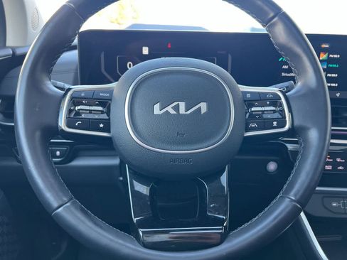 Used 2025 Kia Carnival SX Prestige image 26